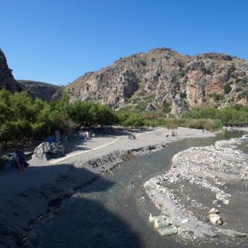 Η εκβολή του Μεγαλοπόταμου(φαράγγι Πρέβελη), στην παραλία της Πρέβελης.