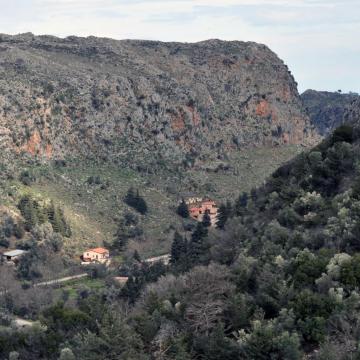 The village of Therissos