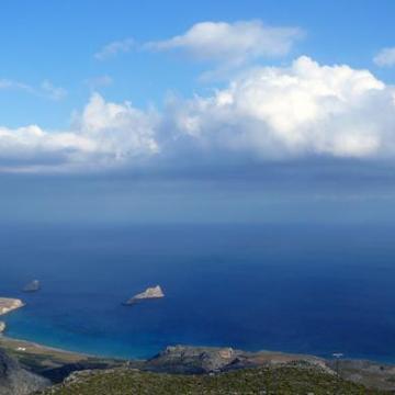 Ξηρόκαμπος και νήσοι Καβάλλοι, κατεβαίνοντας από το Χαμαίτουλο