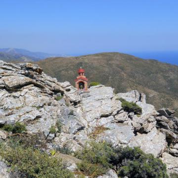 Εμφανής και αδιάλειπτη η ανθρώπινη παρουσία σε όλο τον ορεινό όγκο των Αστερουσίων.